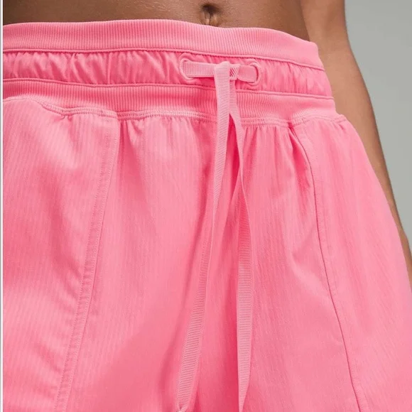Lululemon Women’s Dance Studio High-Rise Short 3.5" Sakura Pink Size 4 - Picture 4 of 12